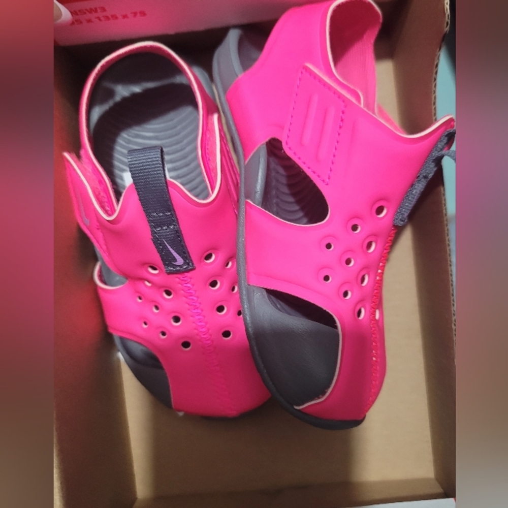 Nike Fuchsia Sunray Protect 2 Sandals